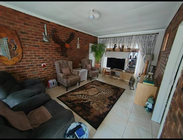 2 BEDROOM HOUSE FOR SALE IN WOLMER